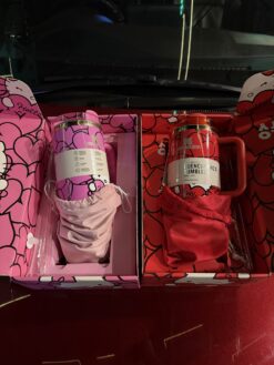 Alternative view of Hello Kitty Hearts Quencher Tumbler with Straw & Gift Box Set (40 oz) - Red